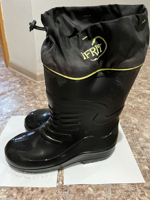 Сапоги гелевые, коньки, плюшки для катания