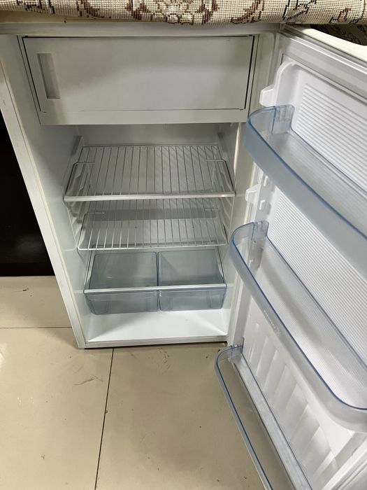 Продается холодильник не рабочий на запчасти