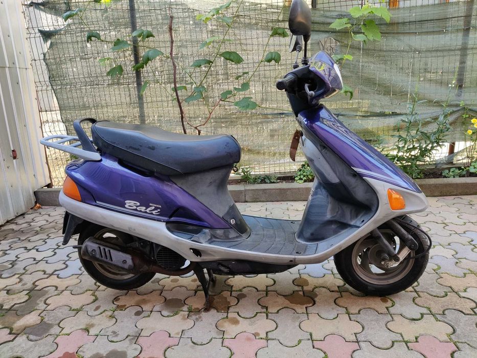 Scuter Honda Bali in 2 timpi. Cu acte