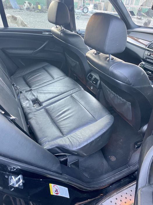 Dezmembrez BMW X5 E70 3.0d