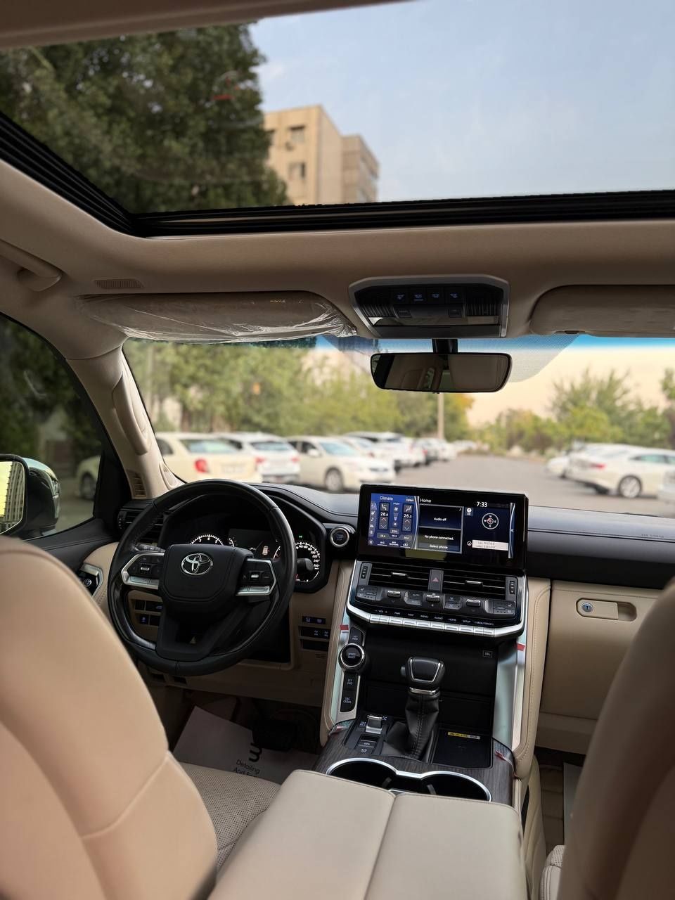 Toyota Land Cruiser 300 4л Насия. савдога. берилади.