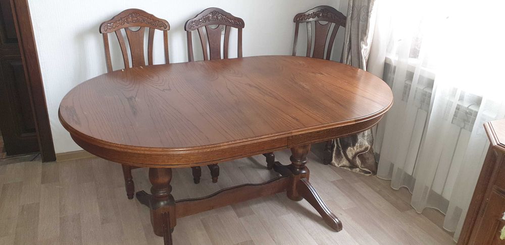 Стол Стулья Комод Угловая Витрина (Румыния, дуб)