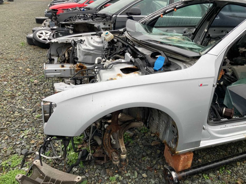 Калник калници ауди а4 б8 audi a4 b8 ляв десен