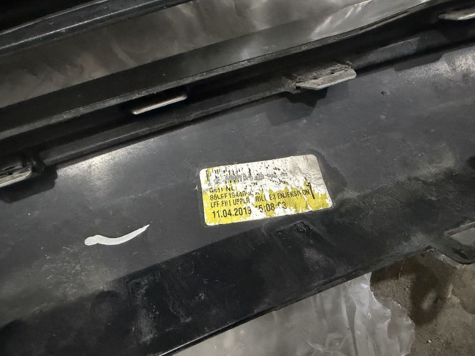 Оригинална Решетка с Емблема за Рено Меган 4 2016/2020