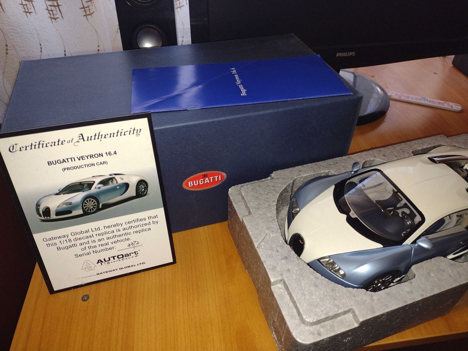 Machetă AUTOart . 1:18 .Bugatti Veyron  ,  Porsche. Produse Noi