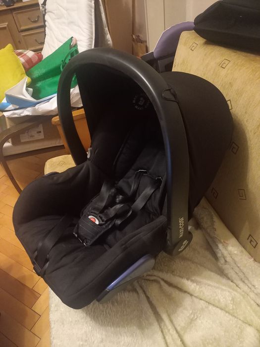Бебешко кошче maxi cosi