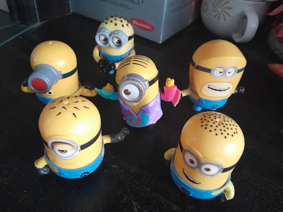 Миньоните 6 броя