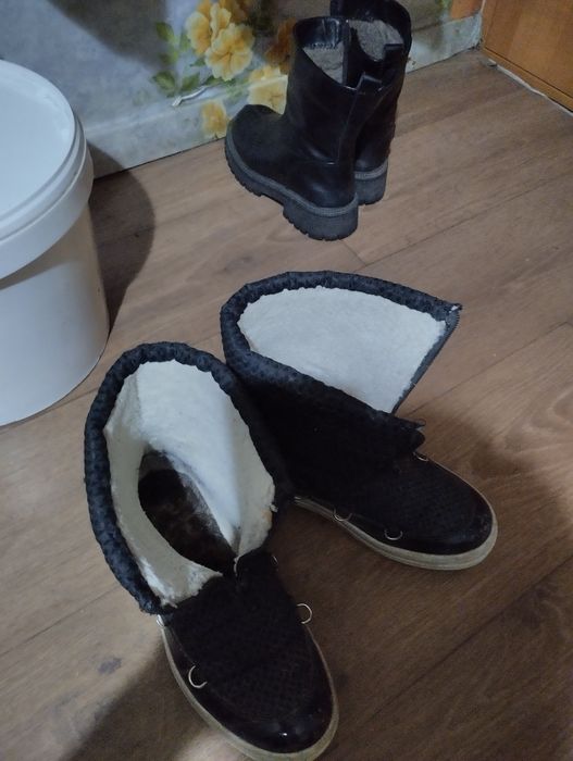 Продам зимние обувь