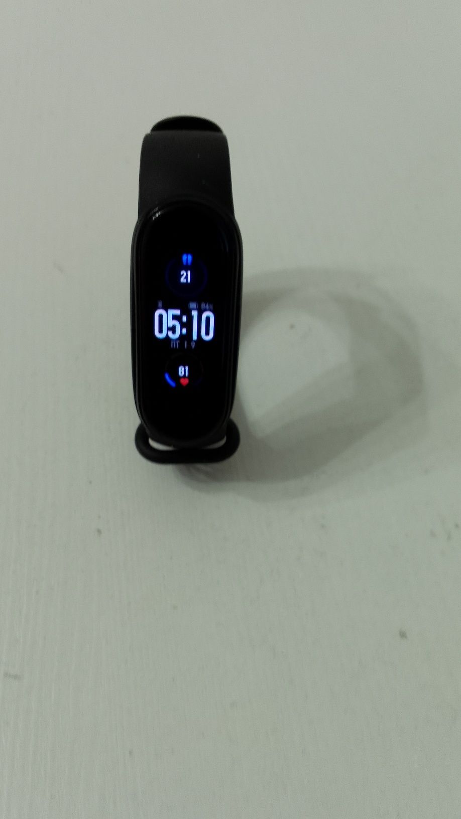 Срочно продаётся mi band 5