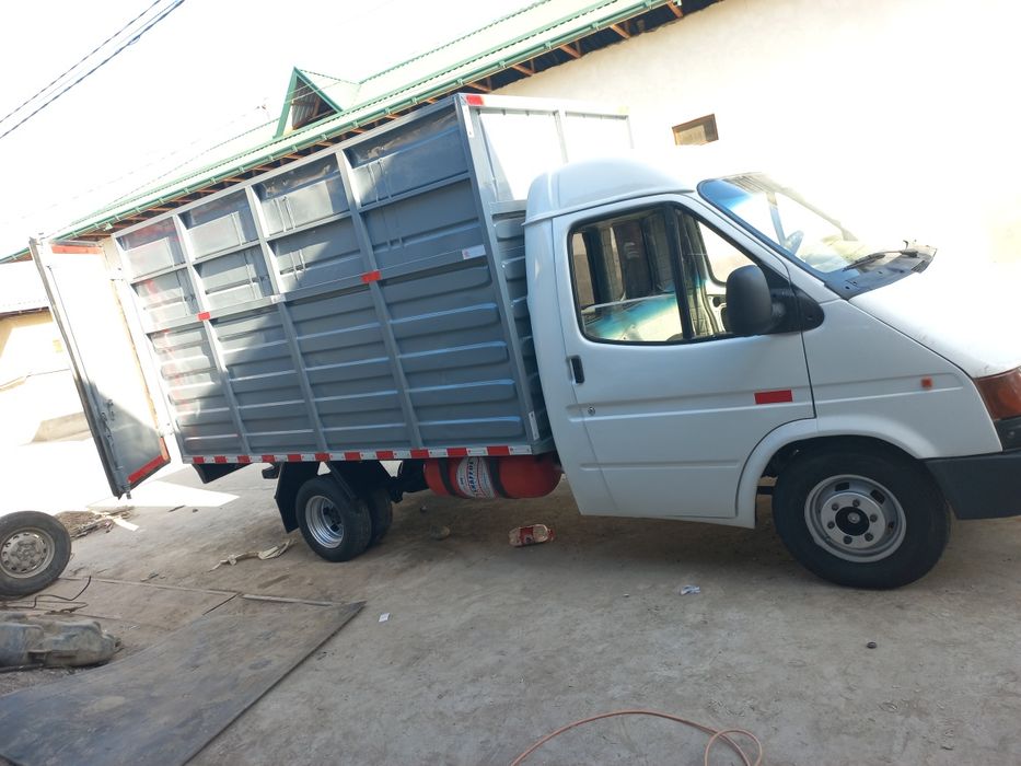 Ford sotiladi 1989-yil