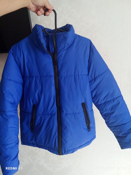 Продам женские куртки
