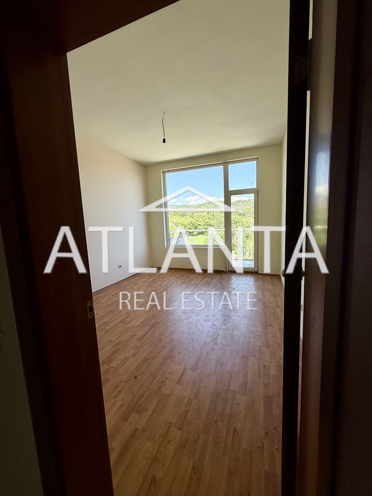 Продава се Тристаен апартамент в к.к. Св.Св. Константин и Елена - 180 кв.м за 1289 €/кв.м - Снимка #5