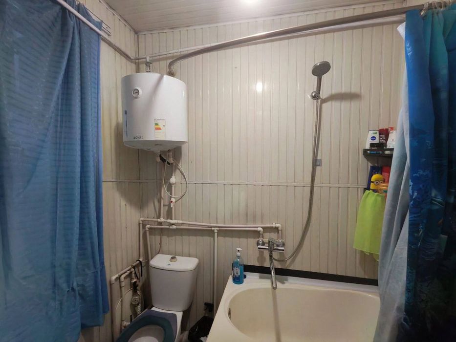 Дом сотилади 2 хонали 2 етаж 2 етажка дом