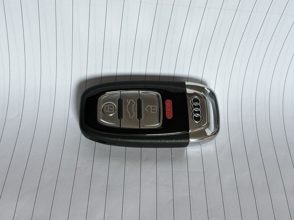 Нов Ключ за Audi B8.5 2016 със паник бутон