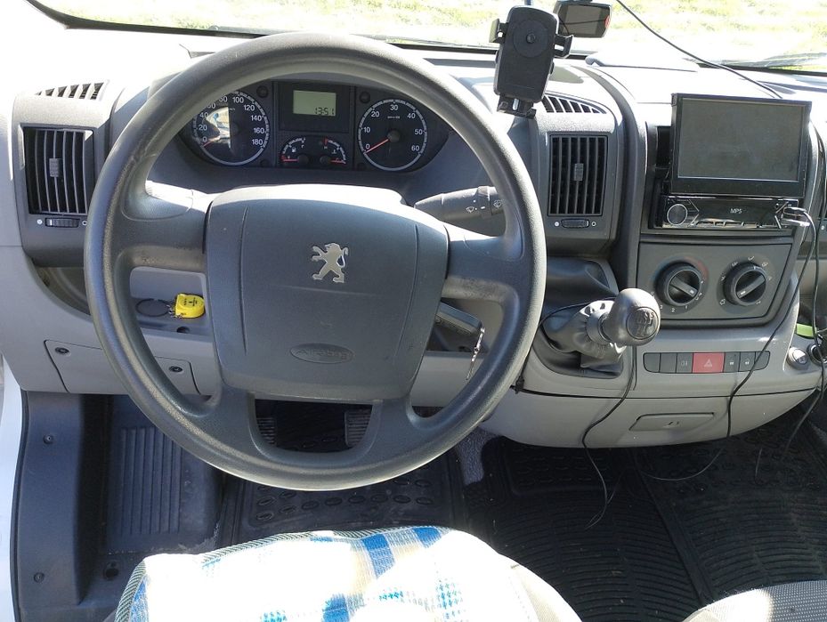 Vând Peugeot Boxer