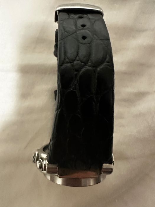 Швейцарски часовник Seculus.