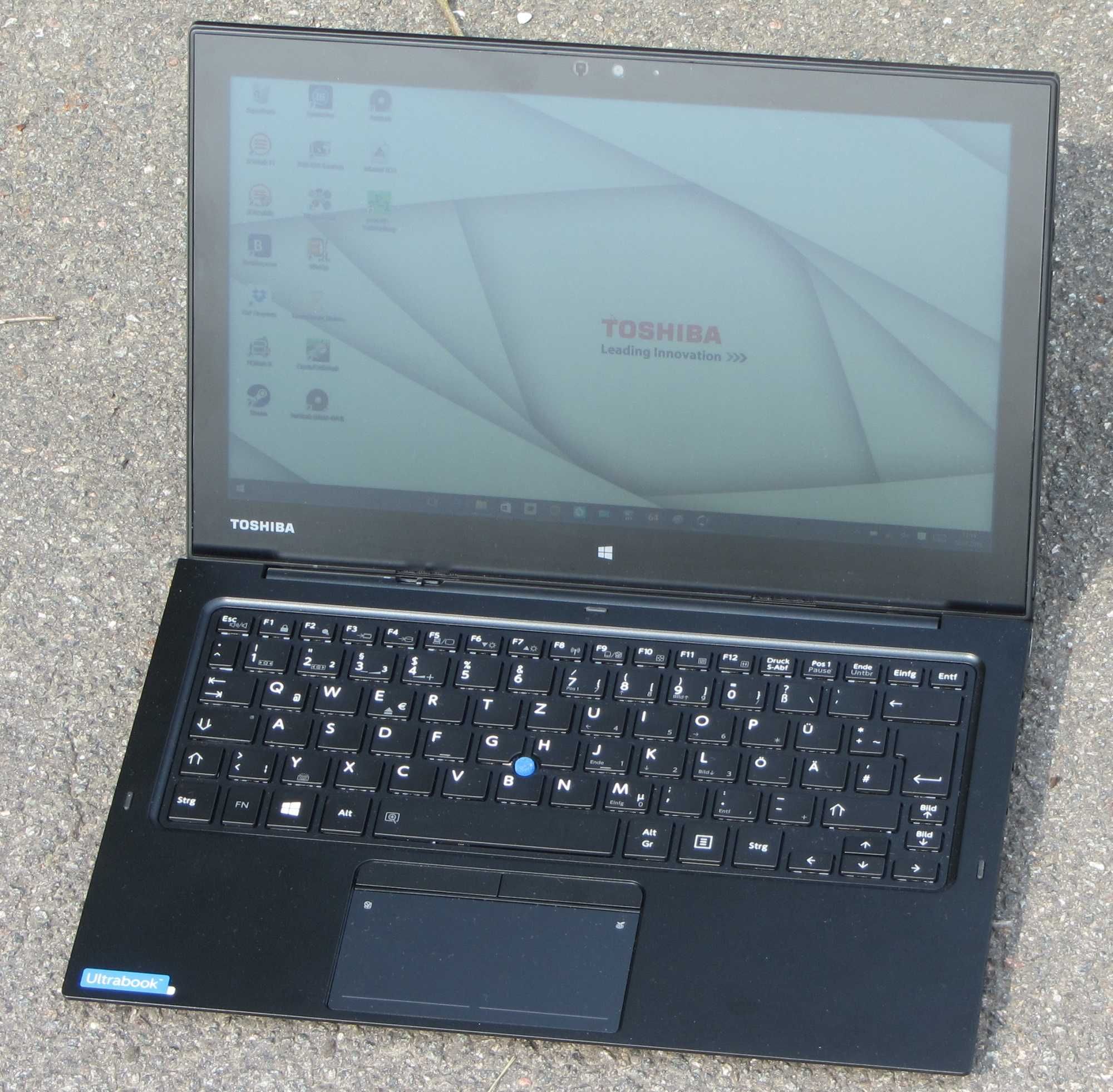 Tableta / Laptop Toshiba Z20T-C Intel M7 Gen6 8GB/256GB Touchscreen