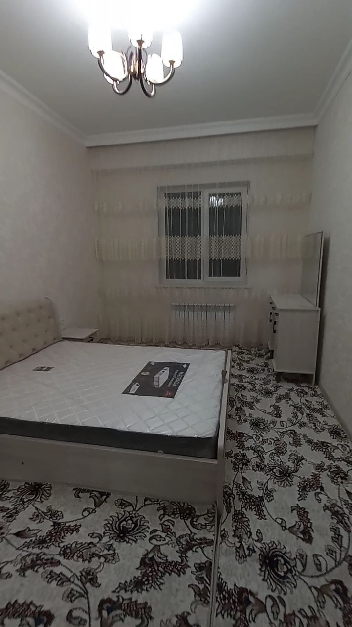 Qibray sentrda 3-xonali g'ishtli dom. Remont yangi, mebel-texnika bor