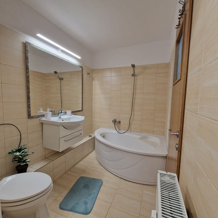 Proprietar vând apartament 2 camere 64mp  decomandat sector 3.