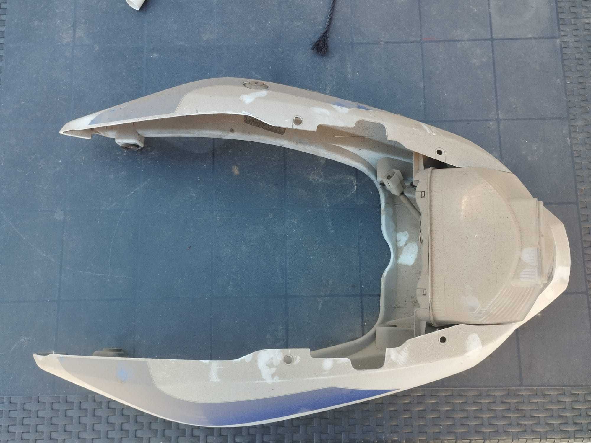 codita plastic spate Suzuki GSX 1400 an 2001-2008