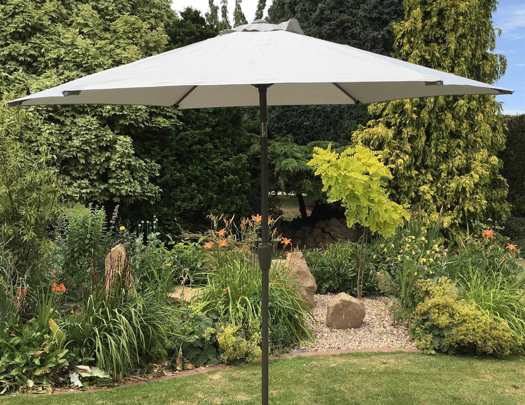 Градински чадър с UV защита за плътна сянка 2,5х2,5 метра