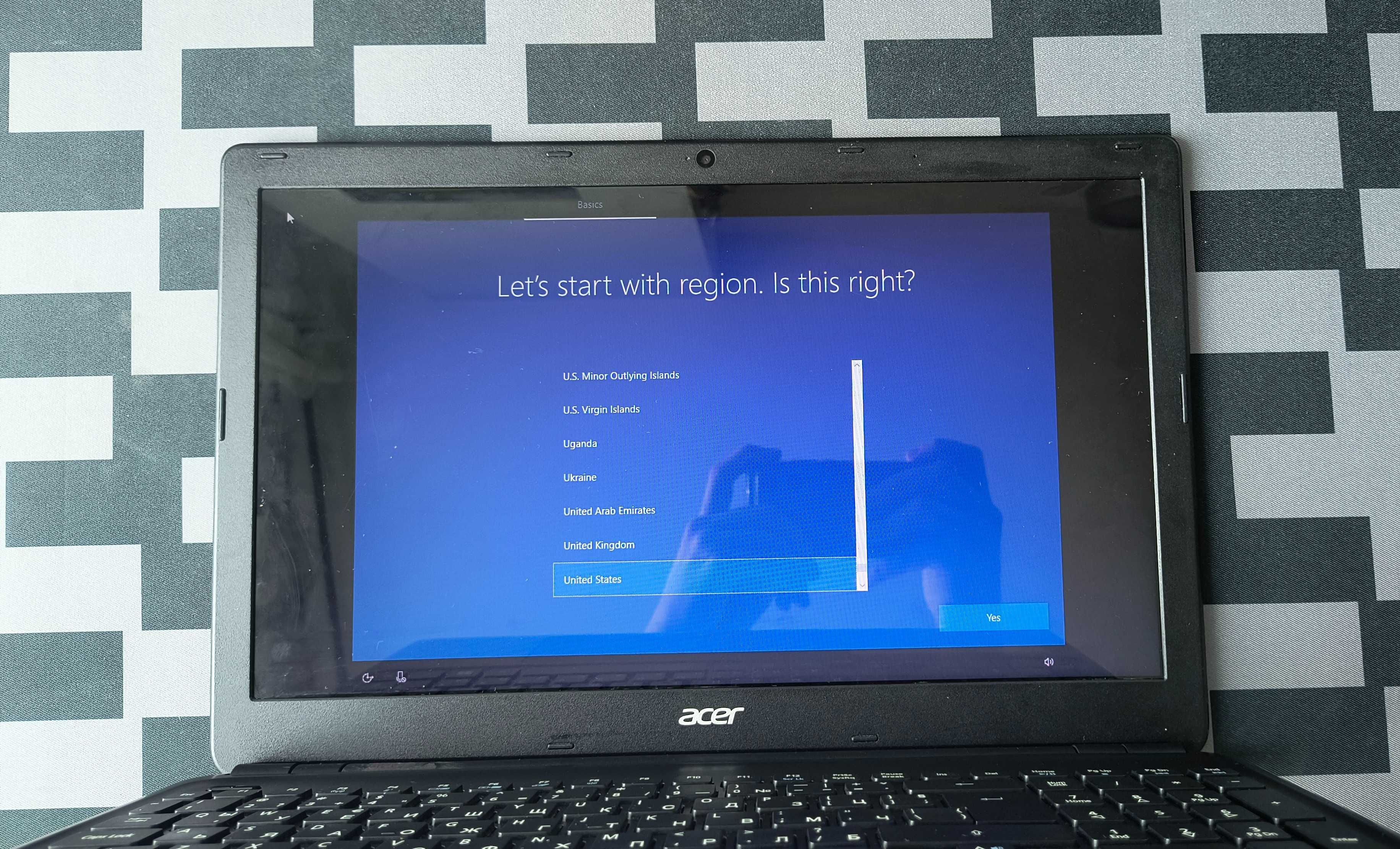 Лаптоп Acer Aspire E1-522