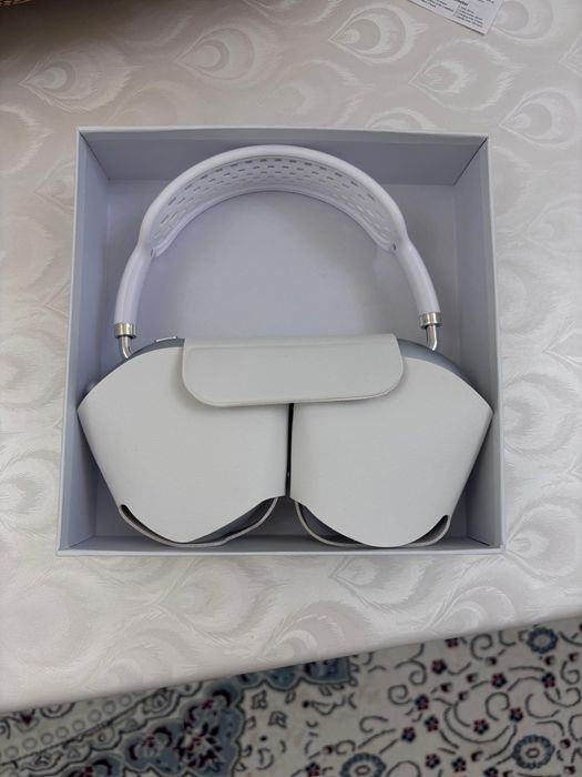 Airpods max    .