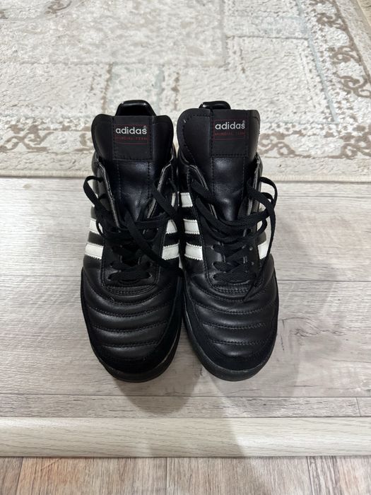 Продам сороконожки Adidas Mundial Team