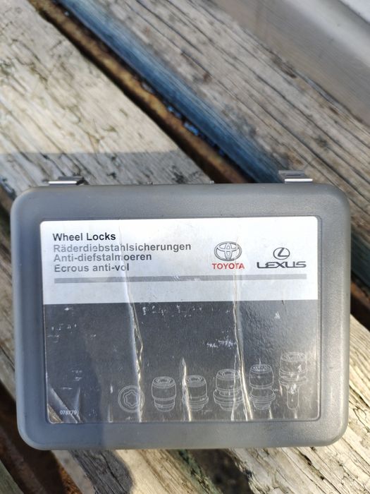 Продам секретки на Тойота Камри