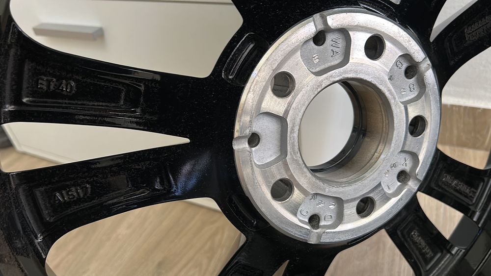 Jante cu anvelope Mercedes-Benz