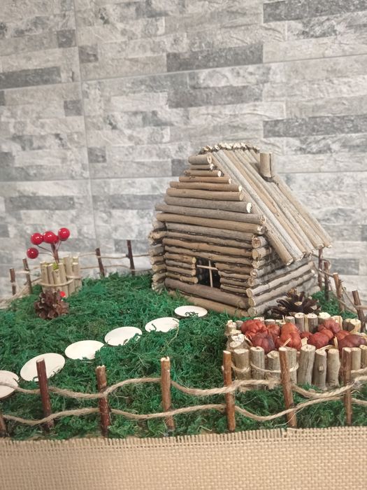 Дървена къща есенна декорация