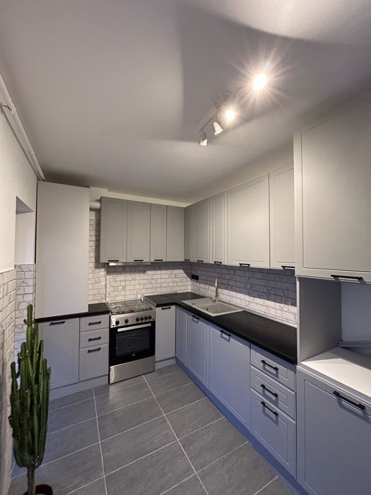 Inchiriere apartament 3 camere cu parcare subterana, Teilor, Floresti