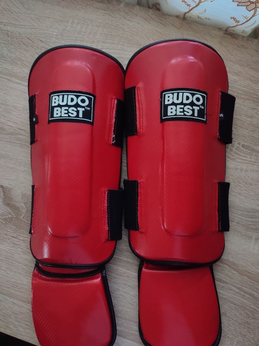 Vând echipament pentru sport de contact