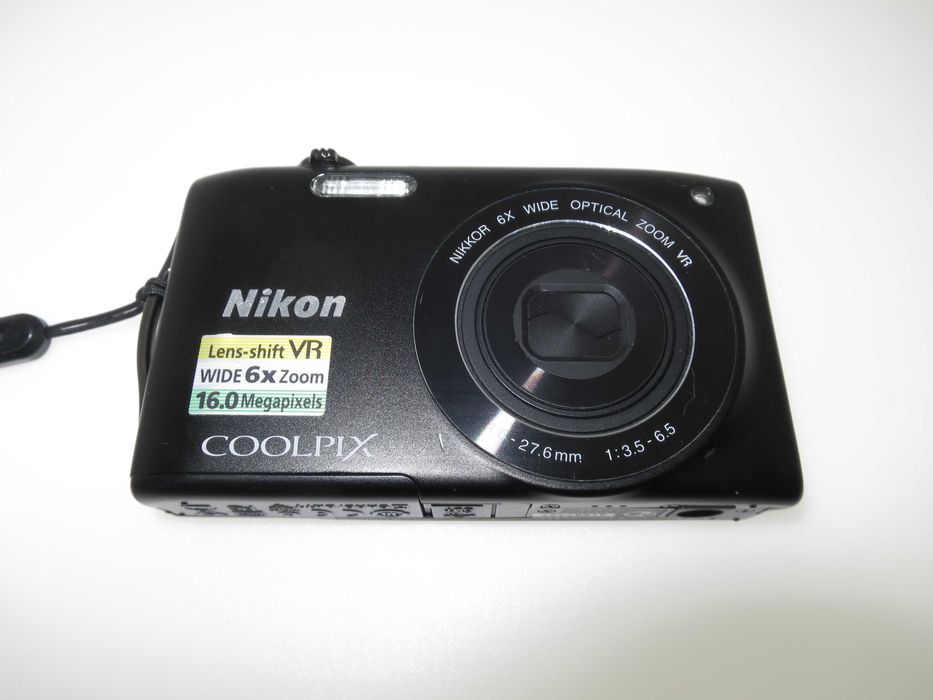 Nikon Coolpix S3300 ултра компактен фотоапарат дигитална камера