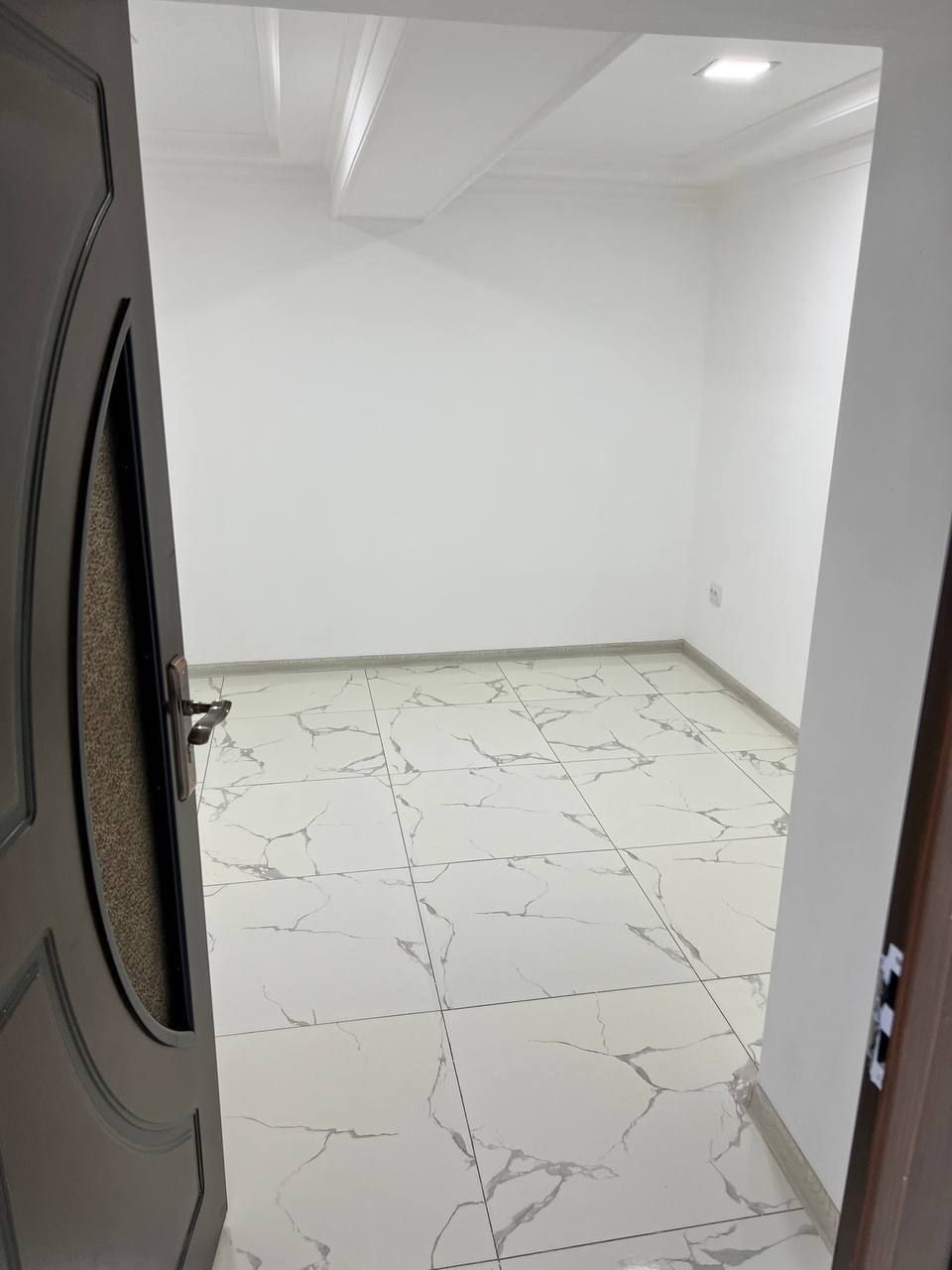 Сдам на Новомосковской подвальное помещение в аренду.