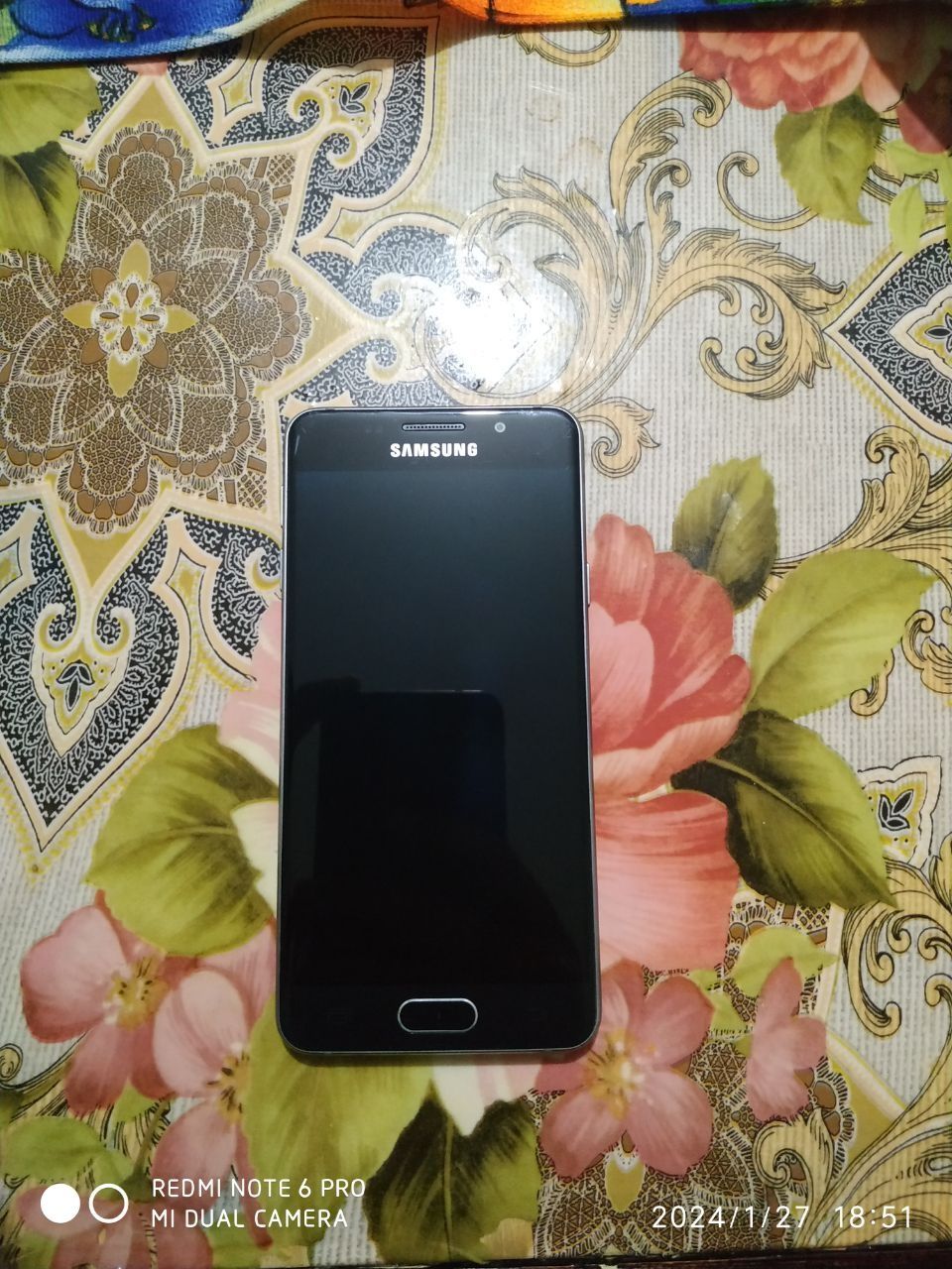 Samsung A3 6 xolati yaxshi