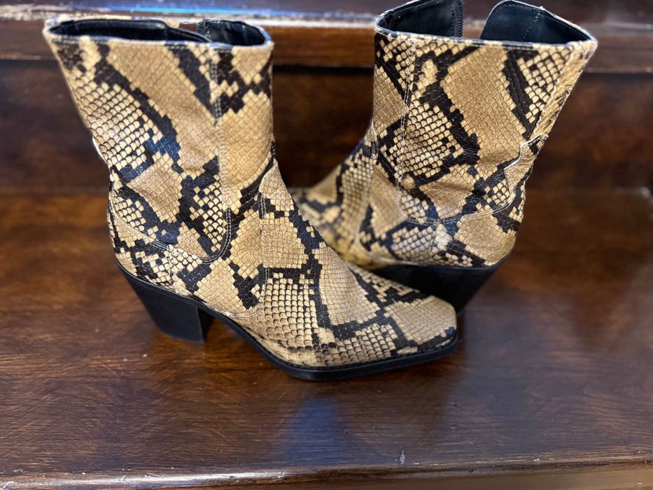 Ciocate piele Zara marimea 38