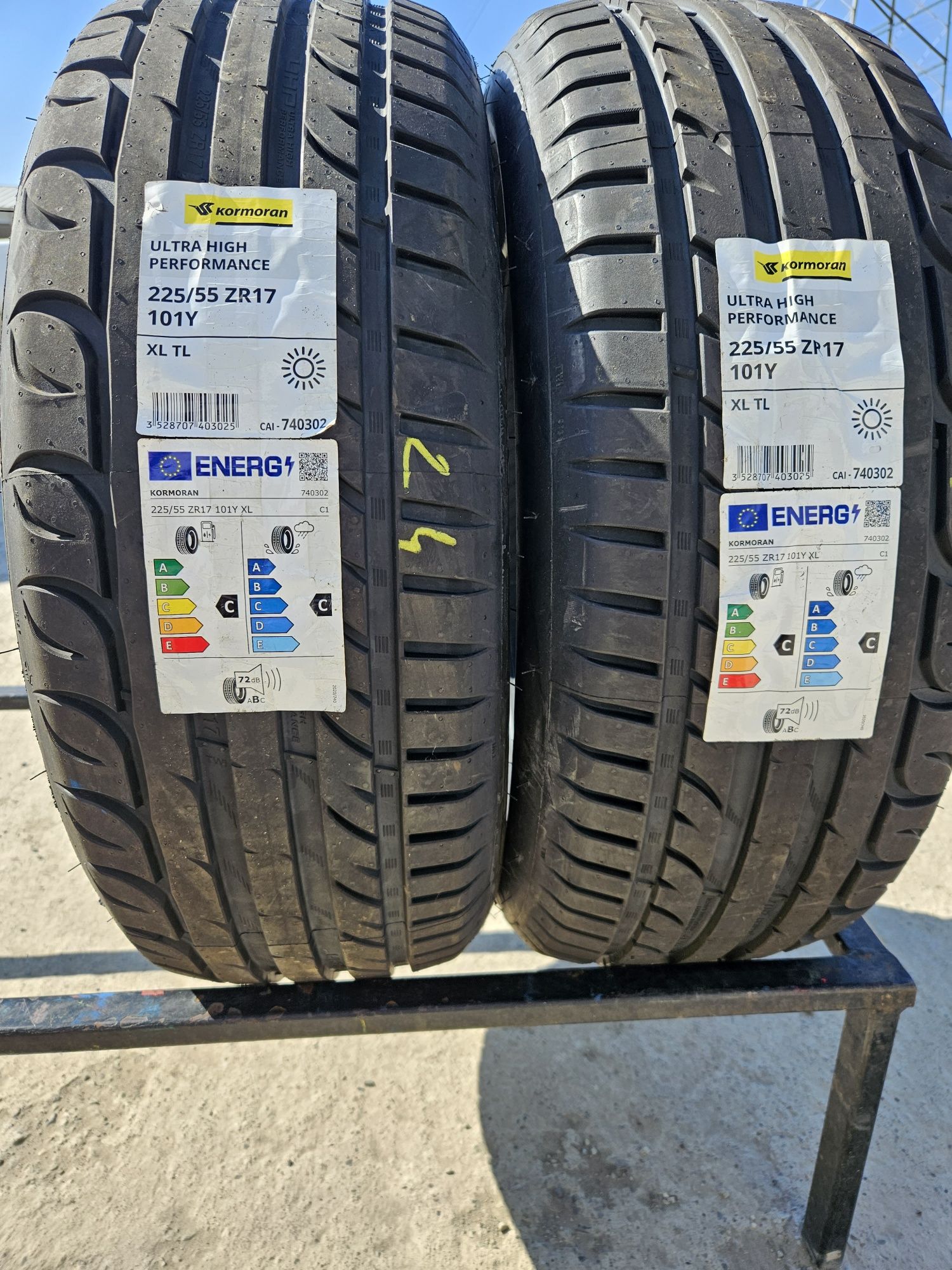 Vând anvelope vară Noi 225/55/17 225/55r17