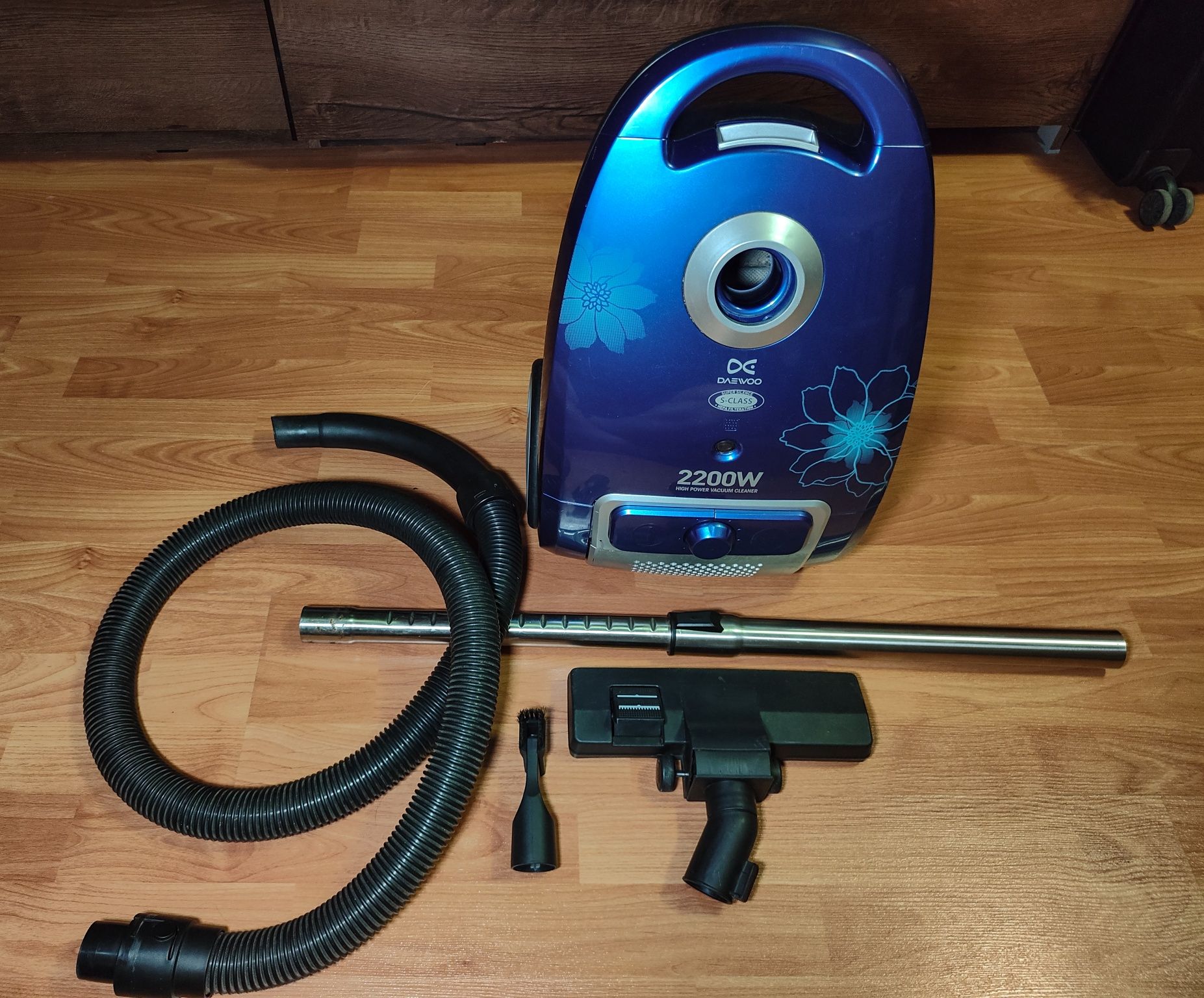 Daewoo Прахосмукачка 2200W