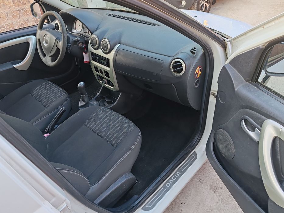 Dacia Logan MCV Facelift-Klima 143.000 Km-An 2010-1.6 MPI 90 Cai!