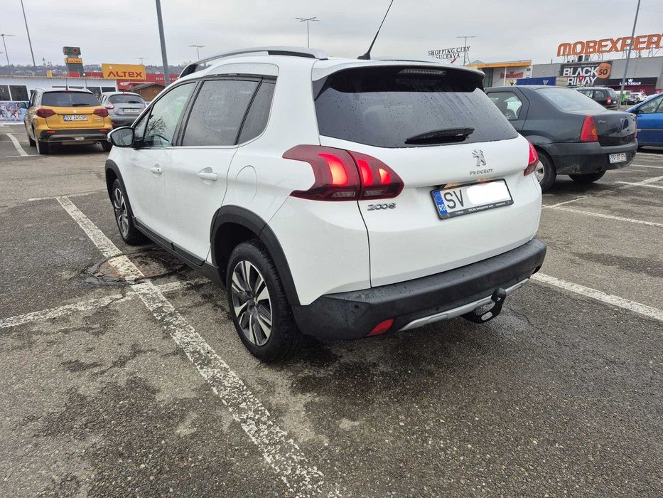 Peugeot 2008 facelift  120CP