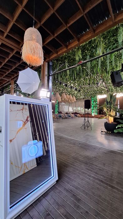 Oglinda magica/ baloane cu fum/ platforma 360/ cabina foto/ fum greu