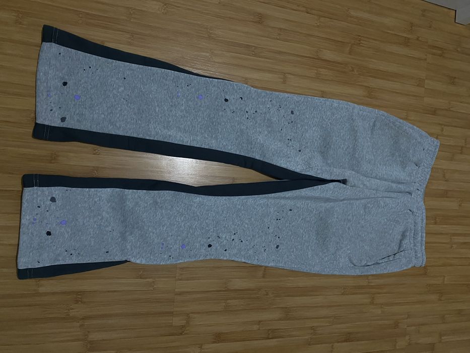 pantaloni de trening gri
