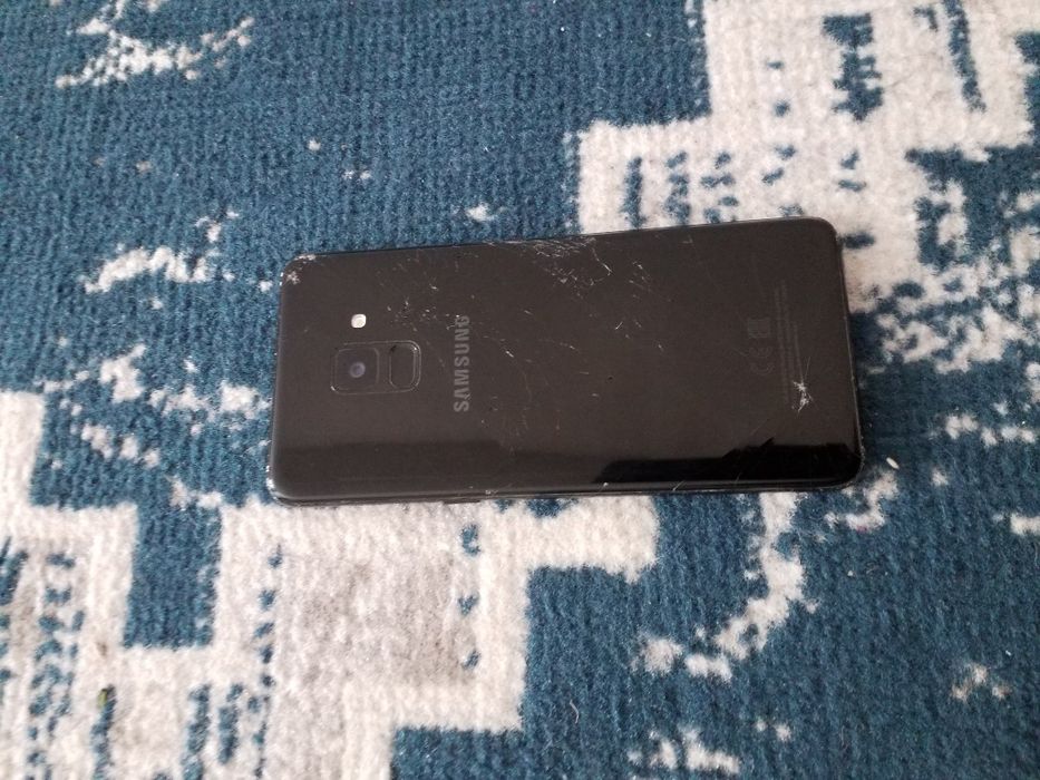 Samsung A8(2018)