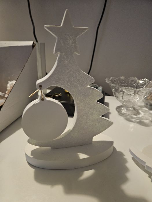 Decoratiuni din pudra ceramica