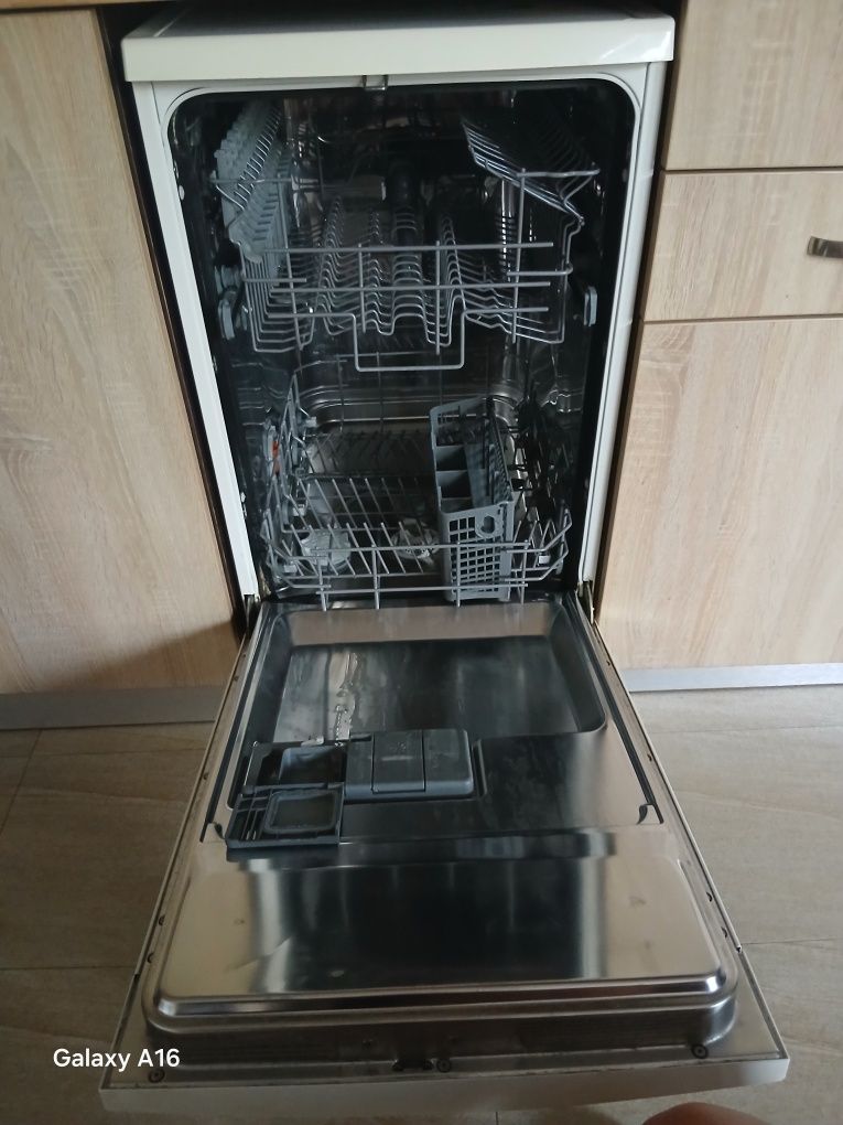 Съдомиялна Electrolux 45см