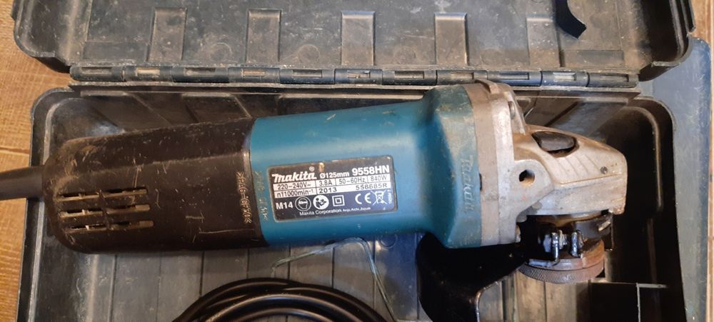 makita filetanta cu acumulator și rotopercutor Bosch