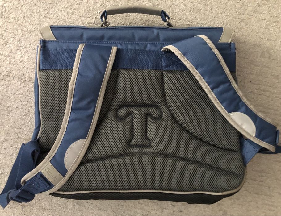 Ghiozdan pentru 7-10 ani cu  protectie spate Tann’s nou