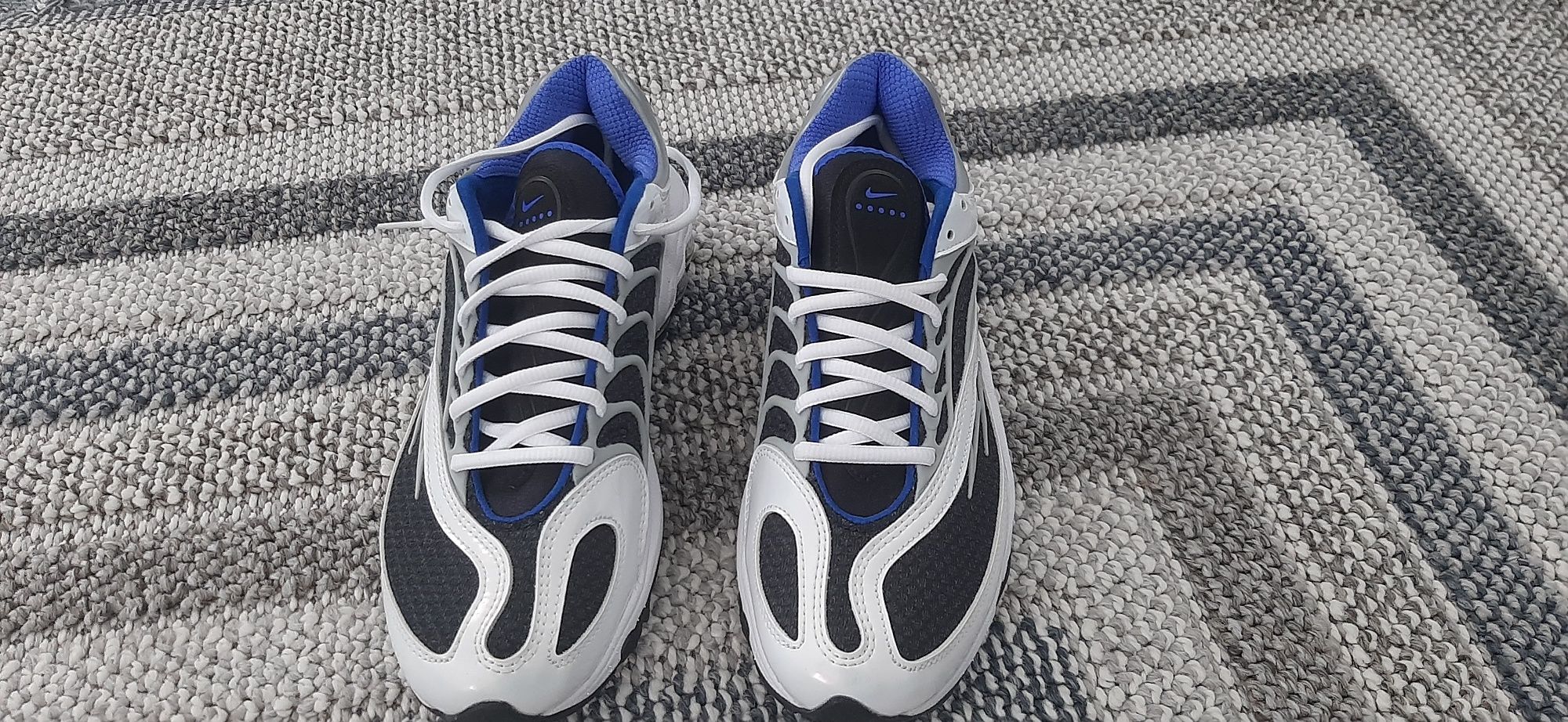 NIKE  оргинални маратонки