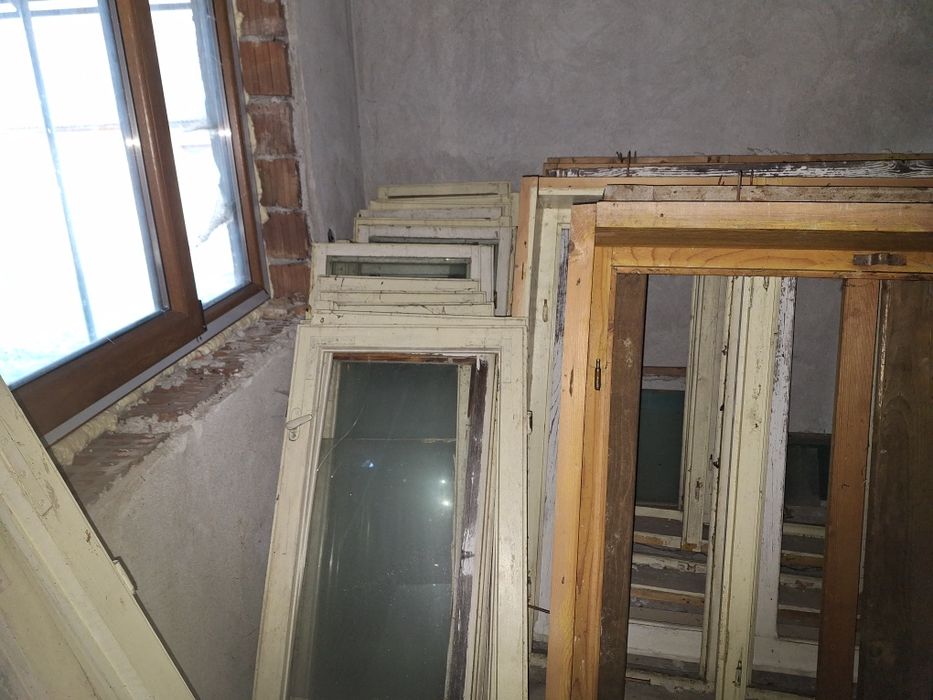 Geamuri de lemn brad cu sticla la SAPANTA 100 Ron